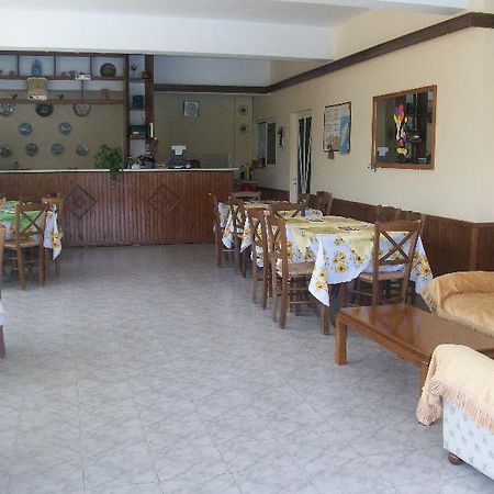 Varelis Archangelos  Luaran gambar