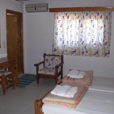 Varelis Archangelos  Luaran gambar